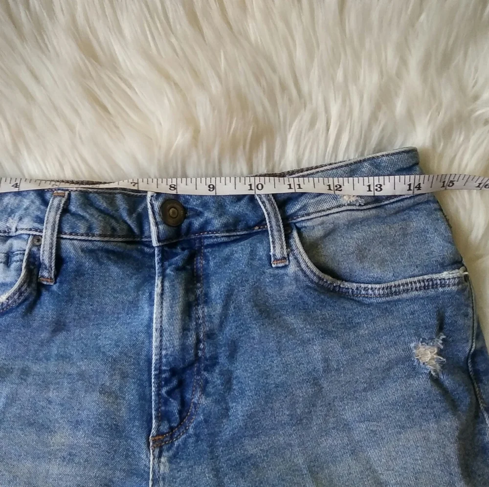 Mavi Distressed Denim Shorts Size 28 - Picture 2 of 9